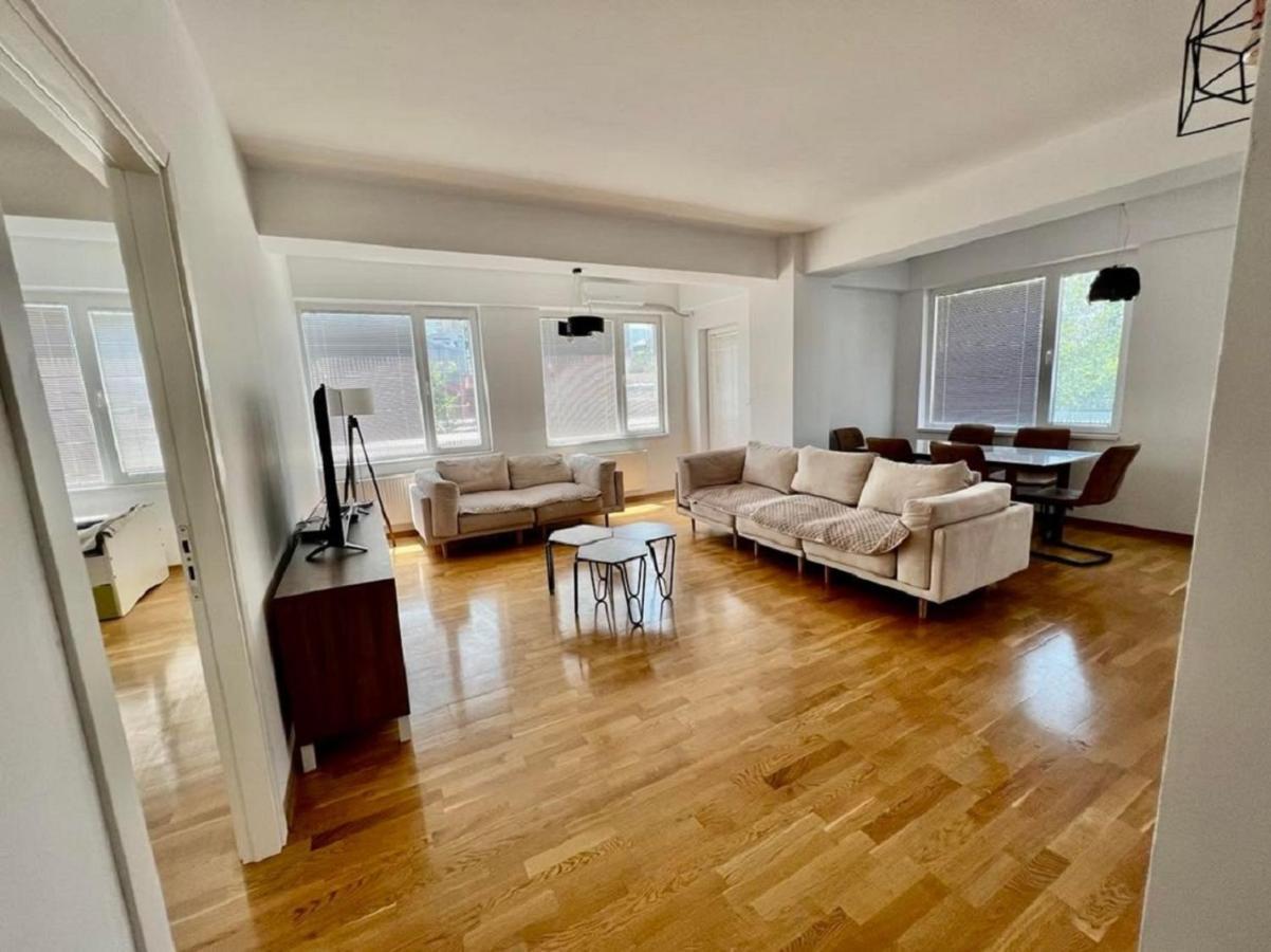 סקופיה High-End Spacious Apartment Next To City Mall מראה חיצוני תמונה