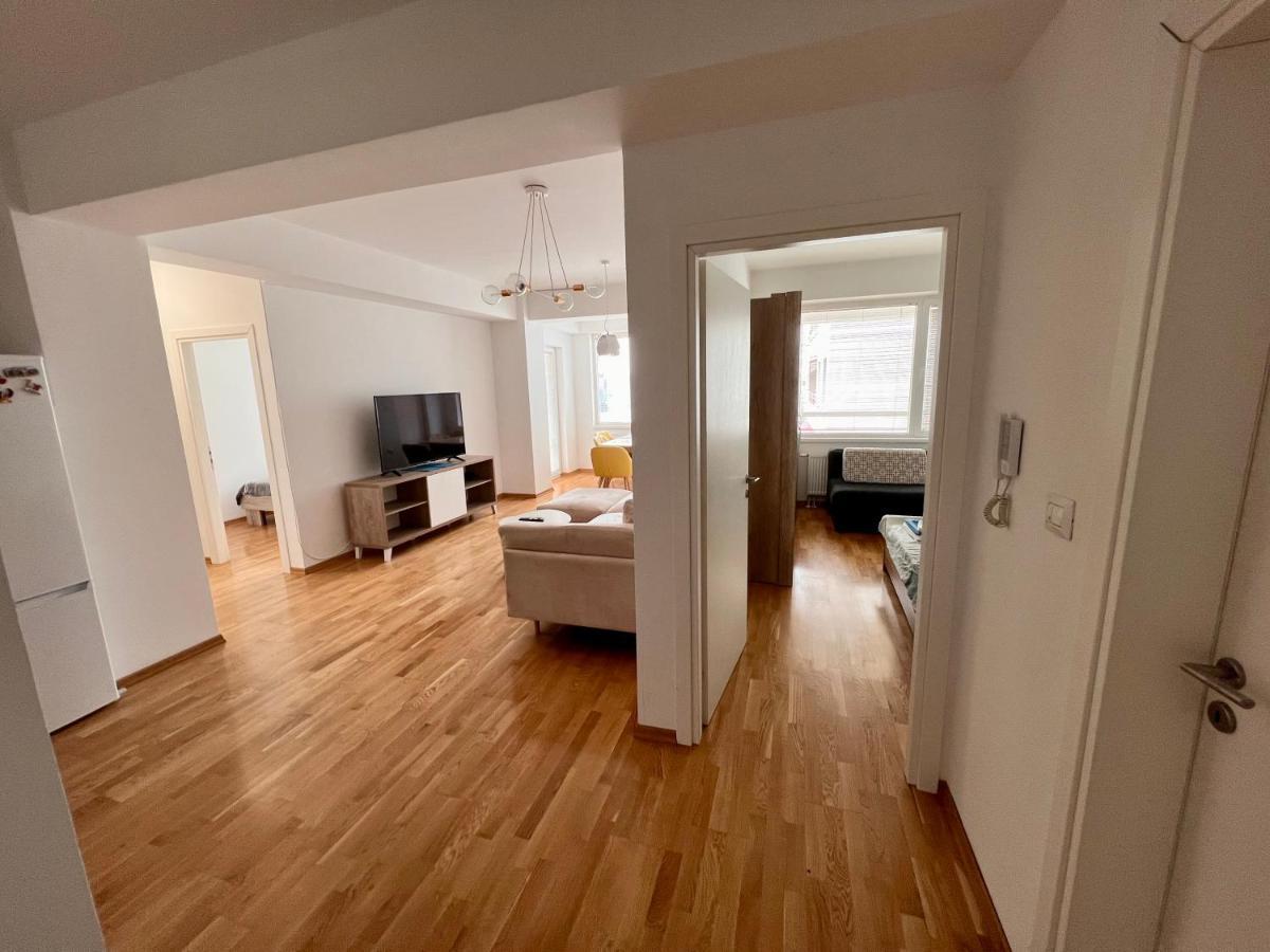 סקופיה High-End Spacious Apartment Next To City Mall מראה חיצוני תמונה