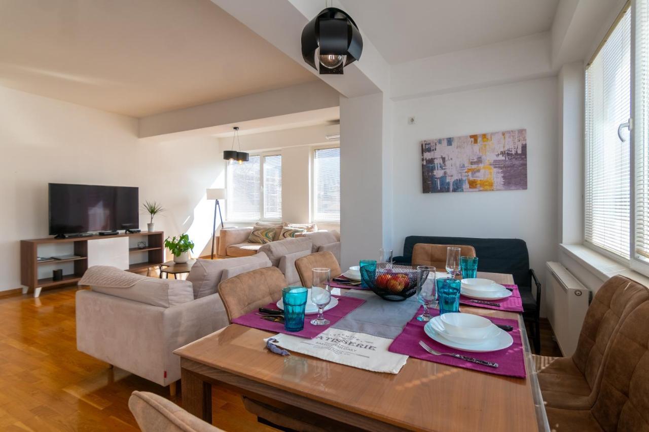סקופיה High-End Spacious Apartment Next To City Mall מראה חיצוני תמונה